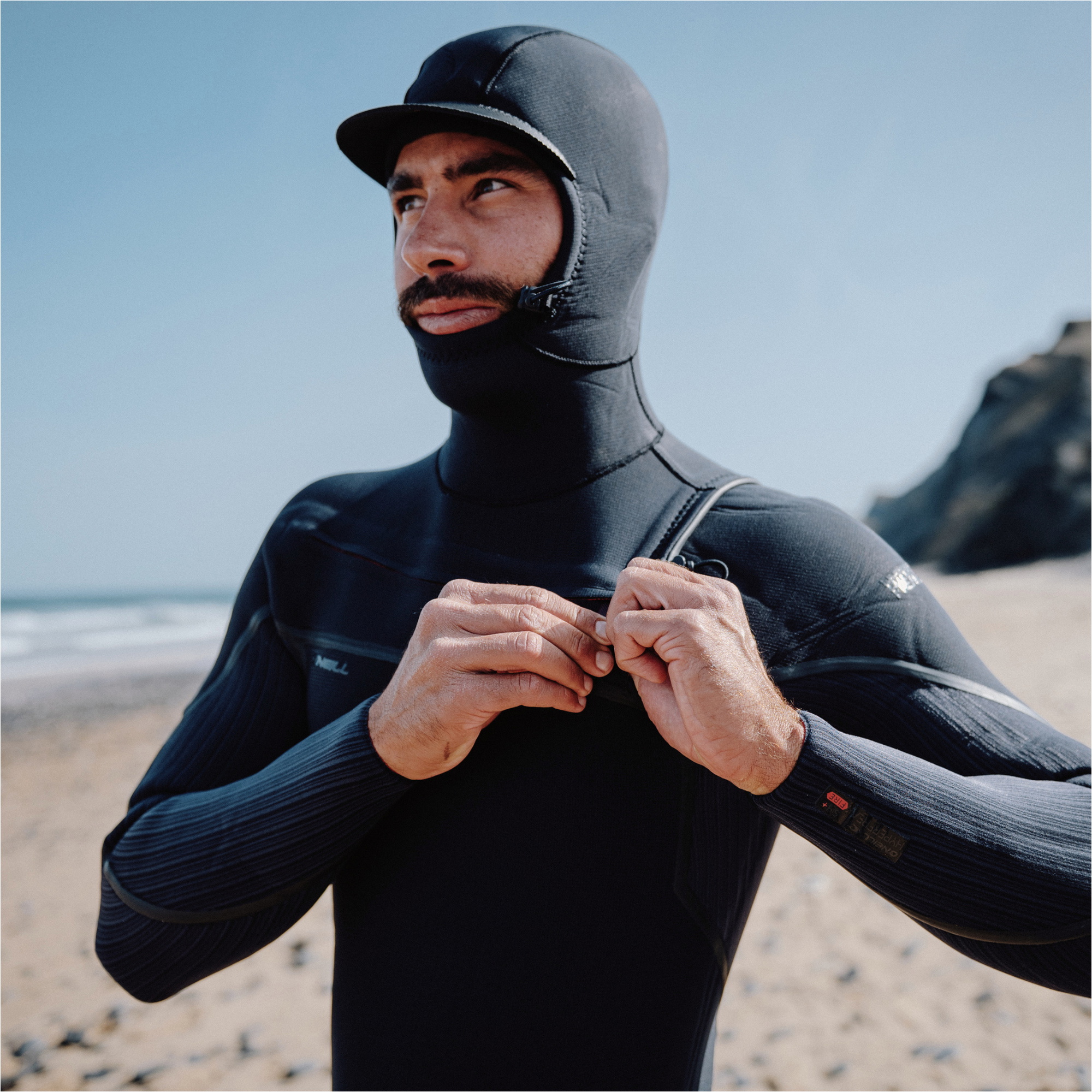 2026 O'Neill Mens Hyperfreak Fire+ 5/4mm Chest Zip Hooded Wetsuit 5725 - Black